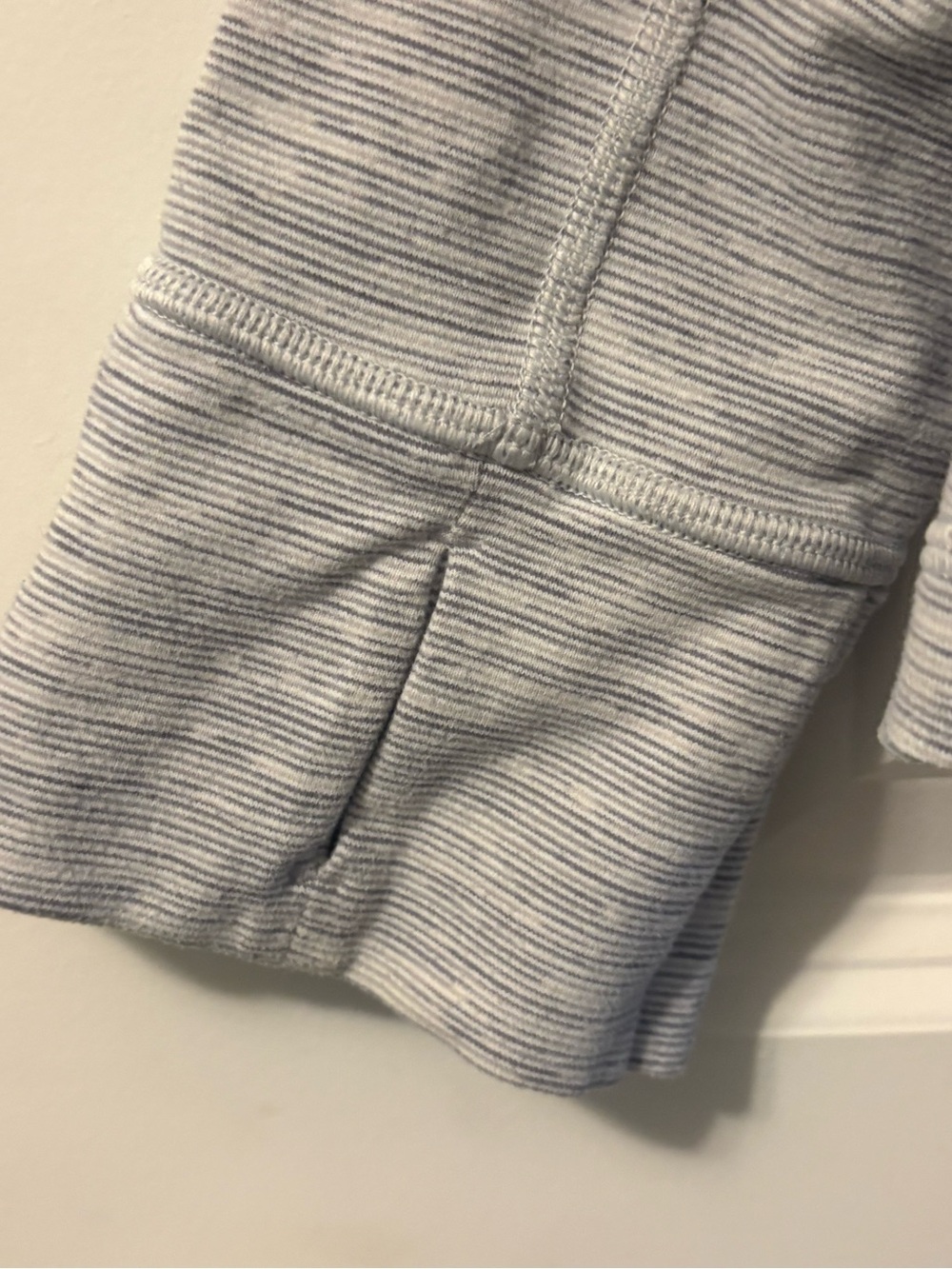 Lululemon Define - Picture 6 of 9